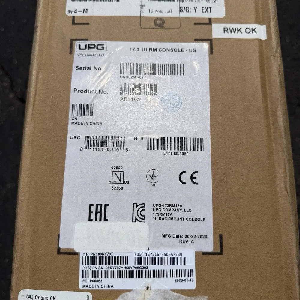 New IBM 7316-TF5 173RM17A 17.3